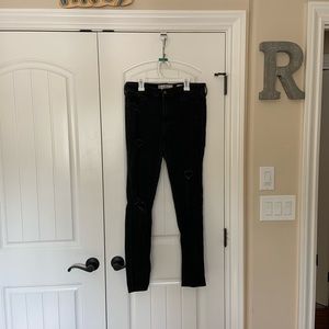 black destroyed hollister skinny jeans